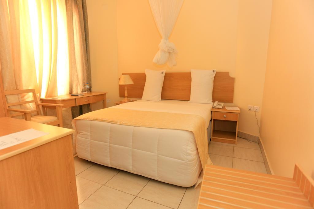 Faraja Hotel Рухенгери Екстериор снимка