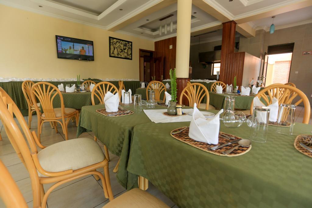 Faraja Hotel Рухенгери Екстериор снимка