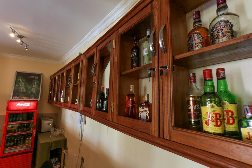 Faraja Hotel Рухенгери Екстериор снимка
