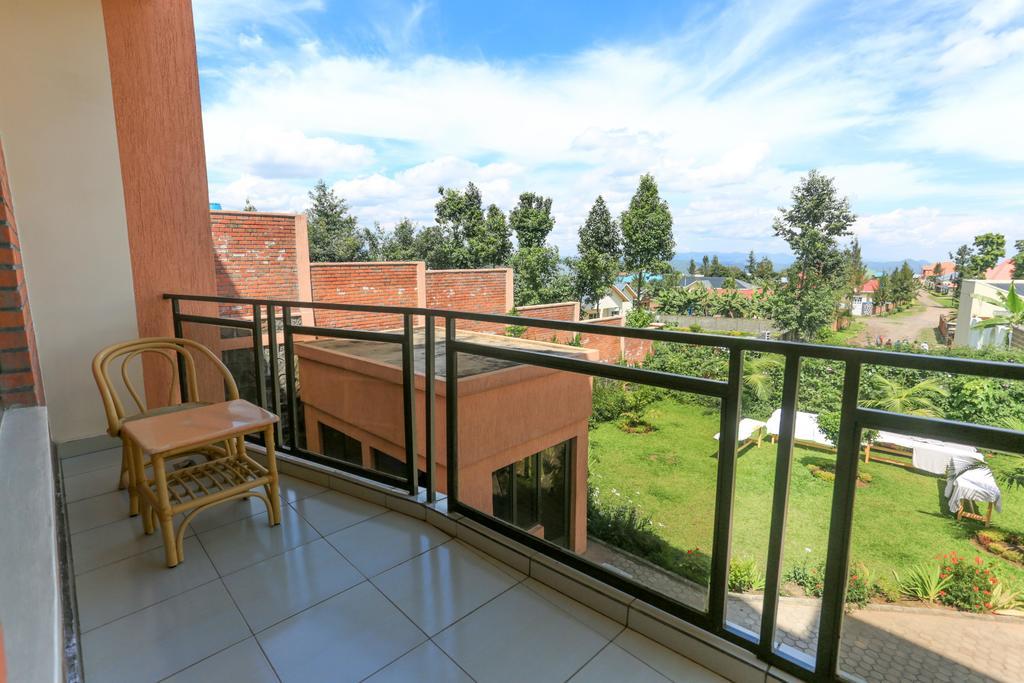 Faraja Hotel Рухенгери Екстериор снимка