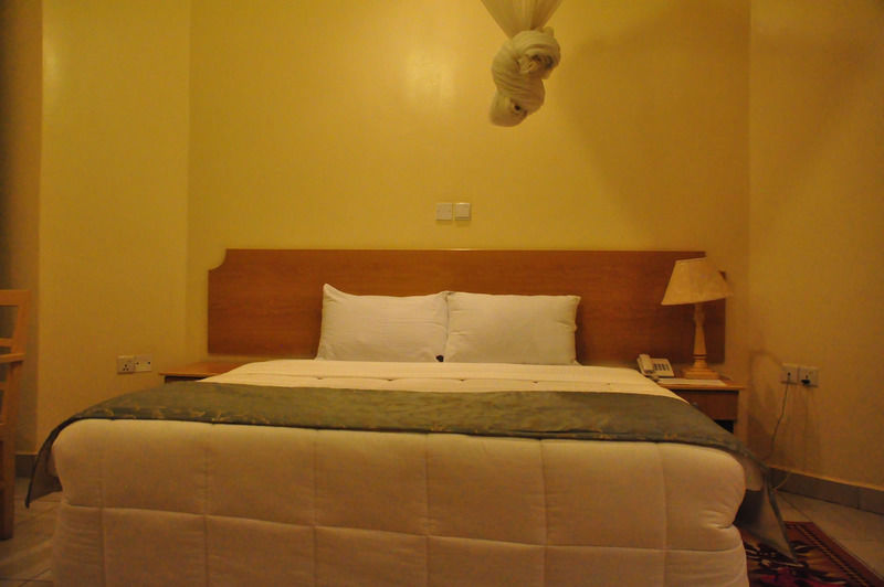 Faraja Hotel Рухенгери Екстериор снимка