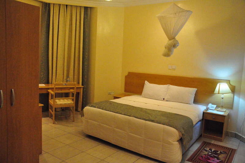 Faraja Hotel Рухенгери Екстериор снимка