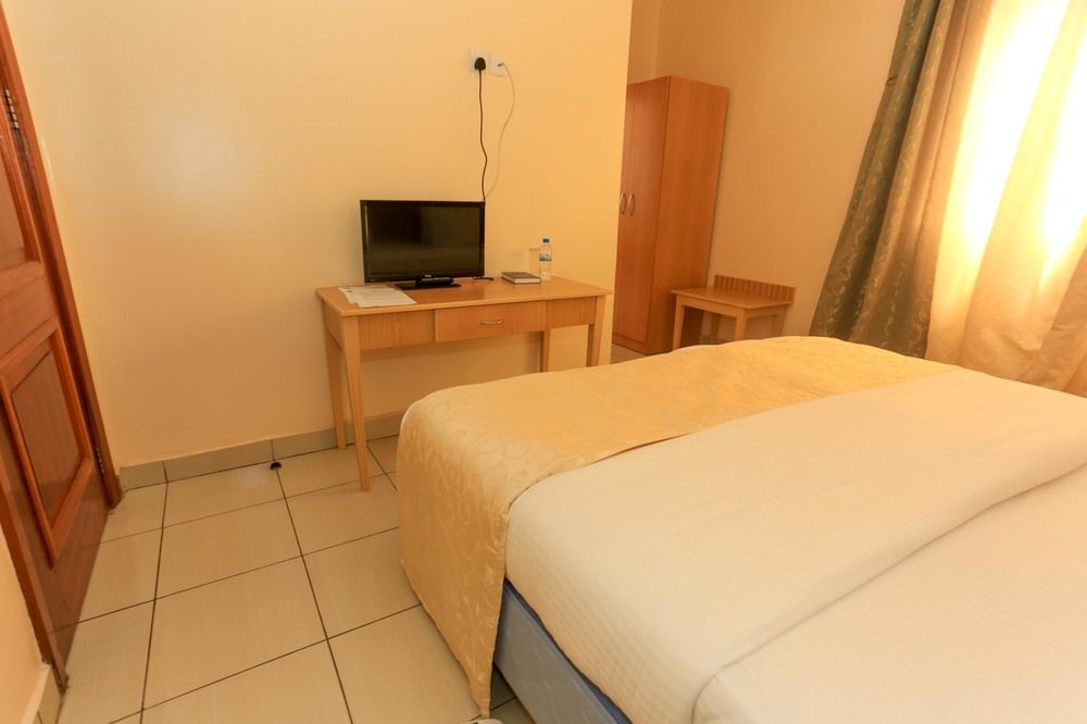 Faraja Hotel Рухенгери Екстериор снимка