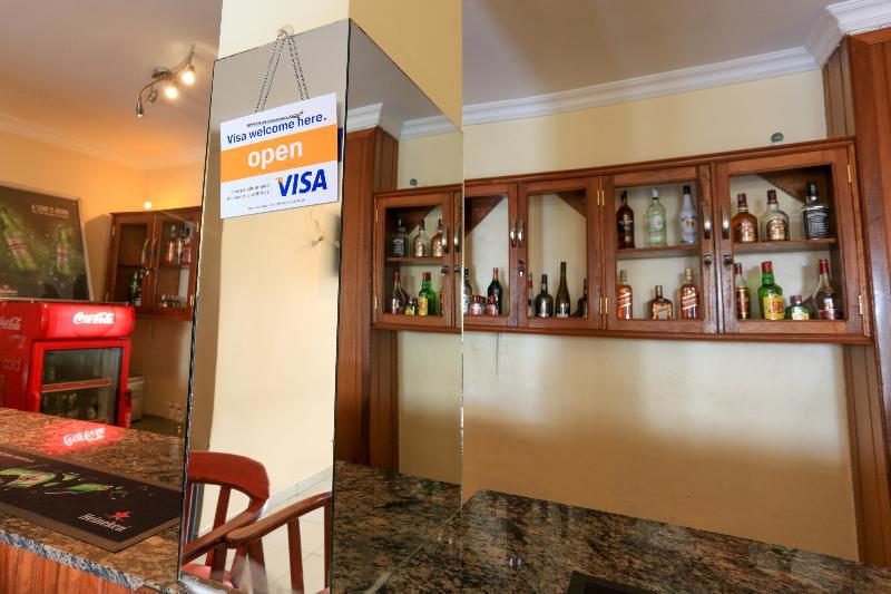 Faraja Hotel Рухенгери Екстериор снимка
