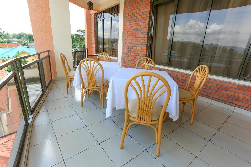 Faraja Hotel Рухенгери Екстериор снимка